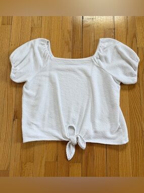 LOFT textured Tie-Front Puff Sleeve Top